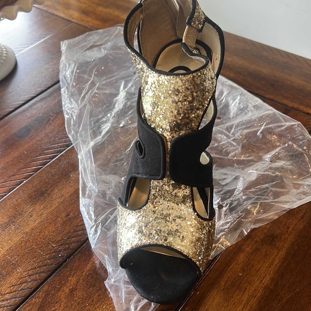 New heels - Picture 2 of 4